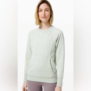 NWT Lululemon Scuba Crew in Size 6, Heathered Springtime